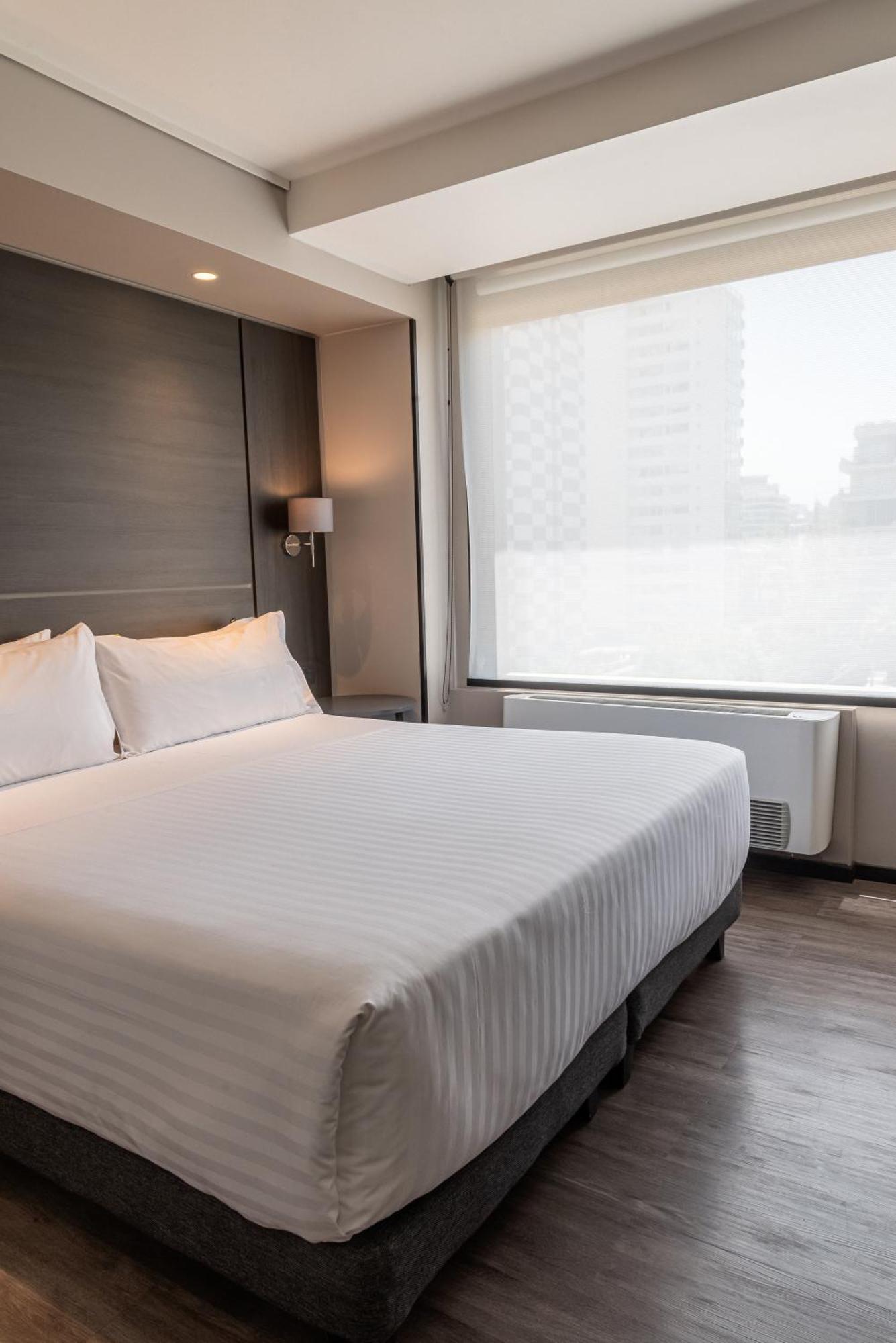 Ola Santiago Providencia, Tapestry Collection By Hilton Hotel Екстериор снимка